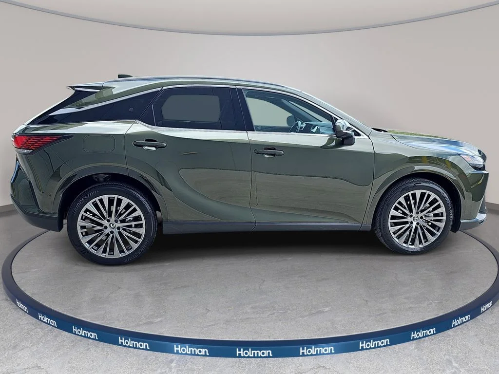 Used 2025 Green Lexus 450h+ Luxury image 5