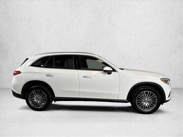 New 2026 Polar White Mercedes-Benz GLC 300 image 34