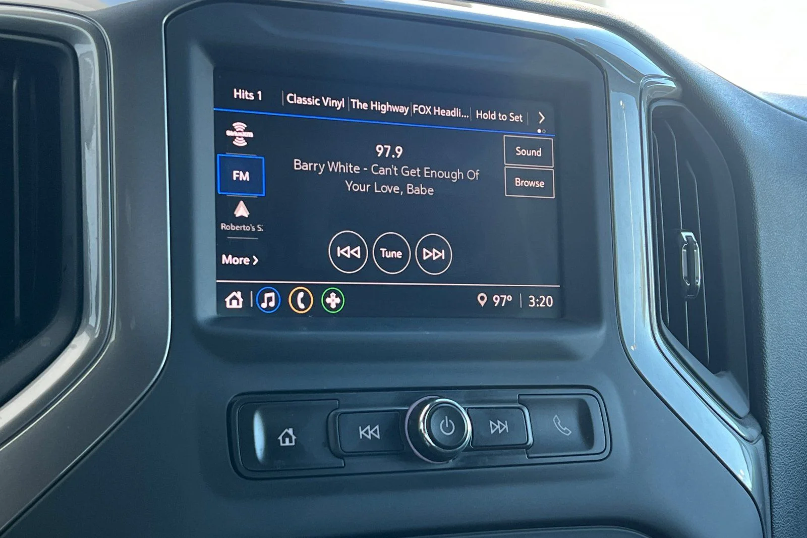 Used 2023 White Chevrolet Custom image 17