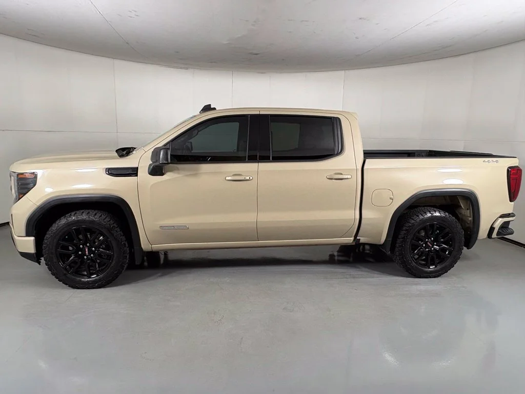 Used 2022 Beige GMC Elevation image 6