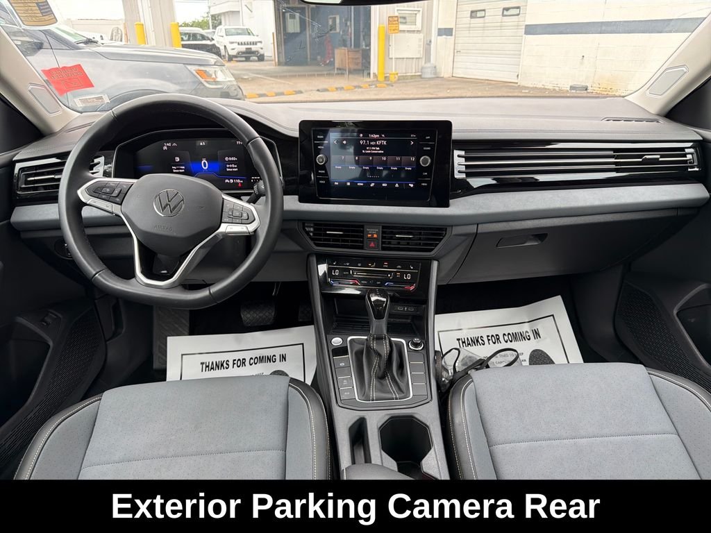 Used 2025 Gray Volkswagen 1.5T SE image 15