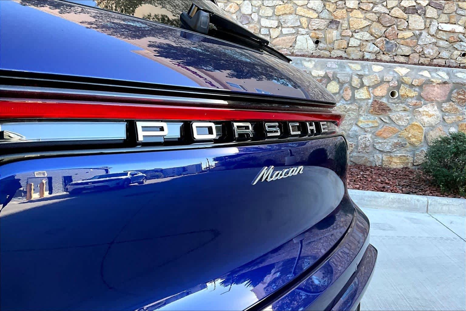 2026 Porsche Macan - Photo 24