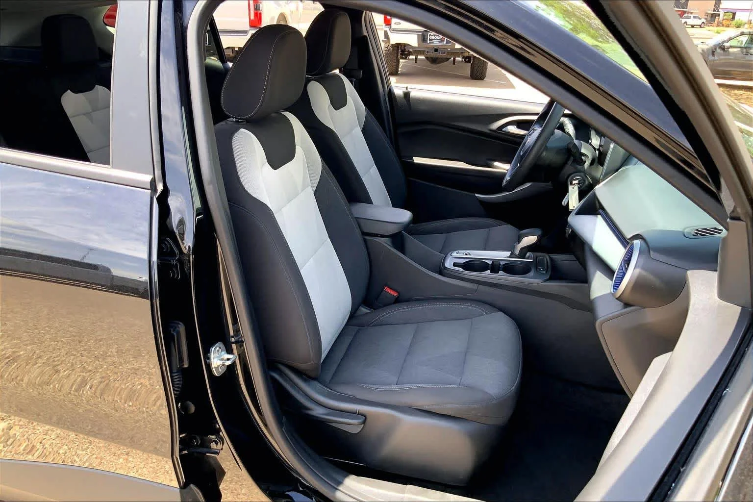 Used 2025 Mosaic Black Metallic Chevrolet LS image 9