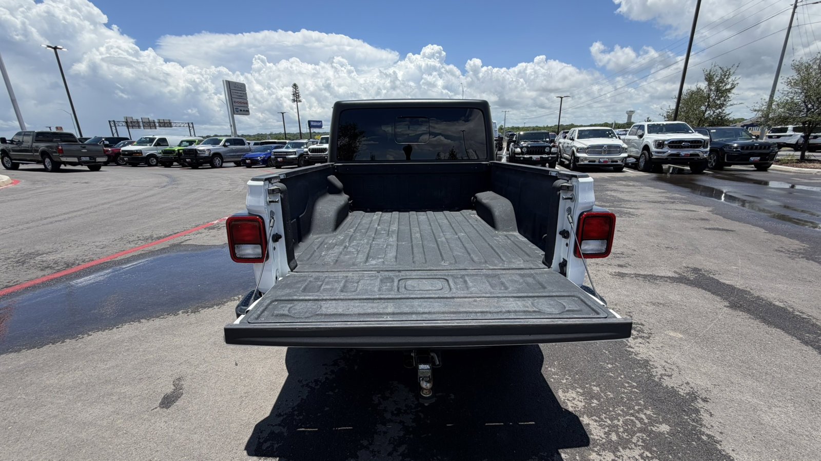 Used 2022 Bright White Clearcoat Jeep Sport image 25