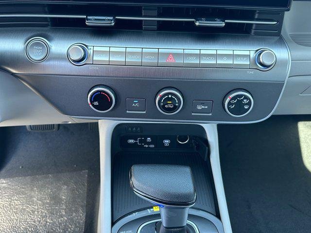 2026 Hyundai Kona SE - Photo 25