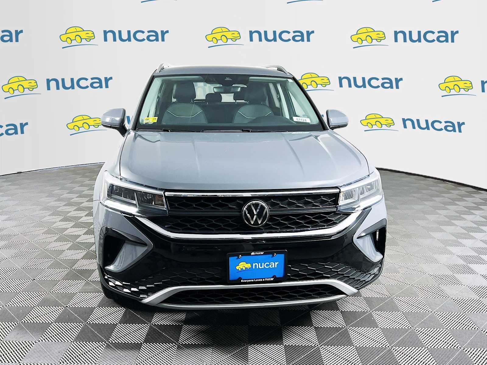 Used 2023 Pure Gray Volkswagen SE image 2