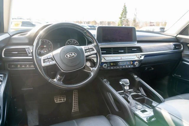 Used 2021 White Kia SX image 16