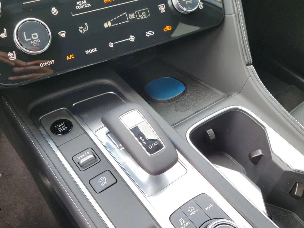 New 2027 HARBOR GRAY INFINITI Luxe FWD image 44