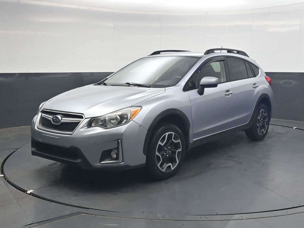 Used 2017 Ice Silver Metallic Subaru Premium image 8
