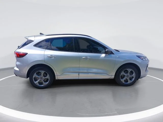 Used 2023 Silver Ford ST-Line image 6