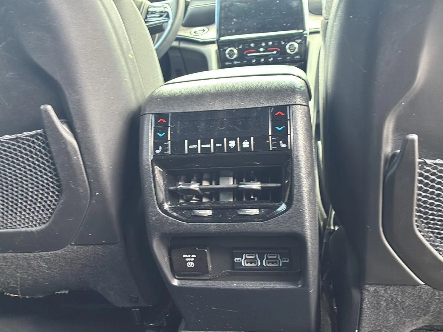 Used 2023 Baltic Gray Metallic Clearcoat Jeep Overland image 11