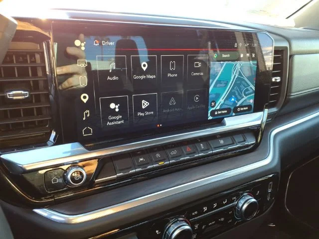 Used 2025 Onyx Black GMC SLT image 23