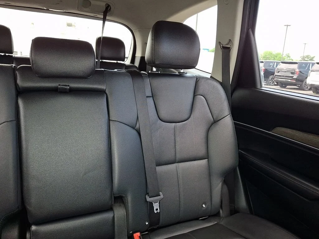 Used 2020 Gray Kia EX image 21