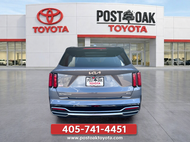 Used 2023 Silver Kia SX image 4
