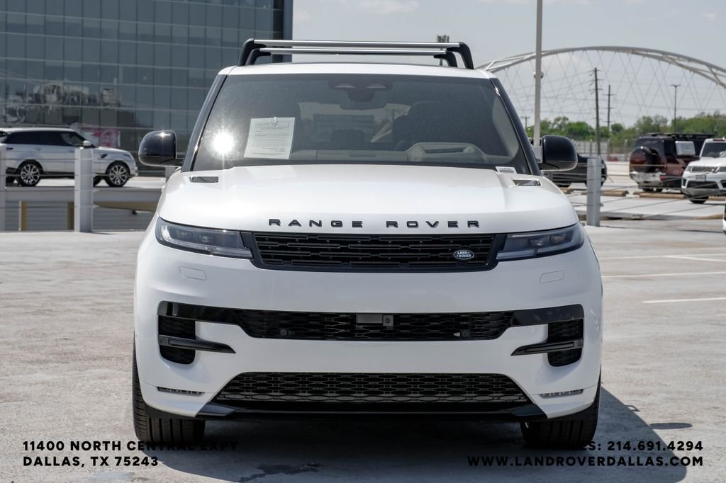 New 2026 Ostuni Pearl Wht Prem Met Land Rover Dynamic SE image 5