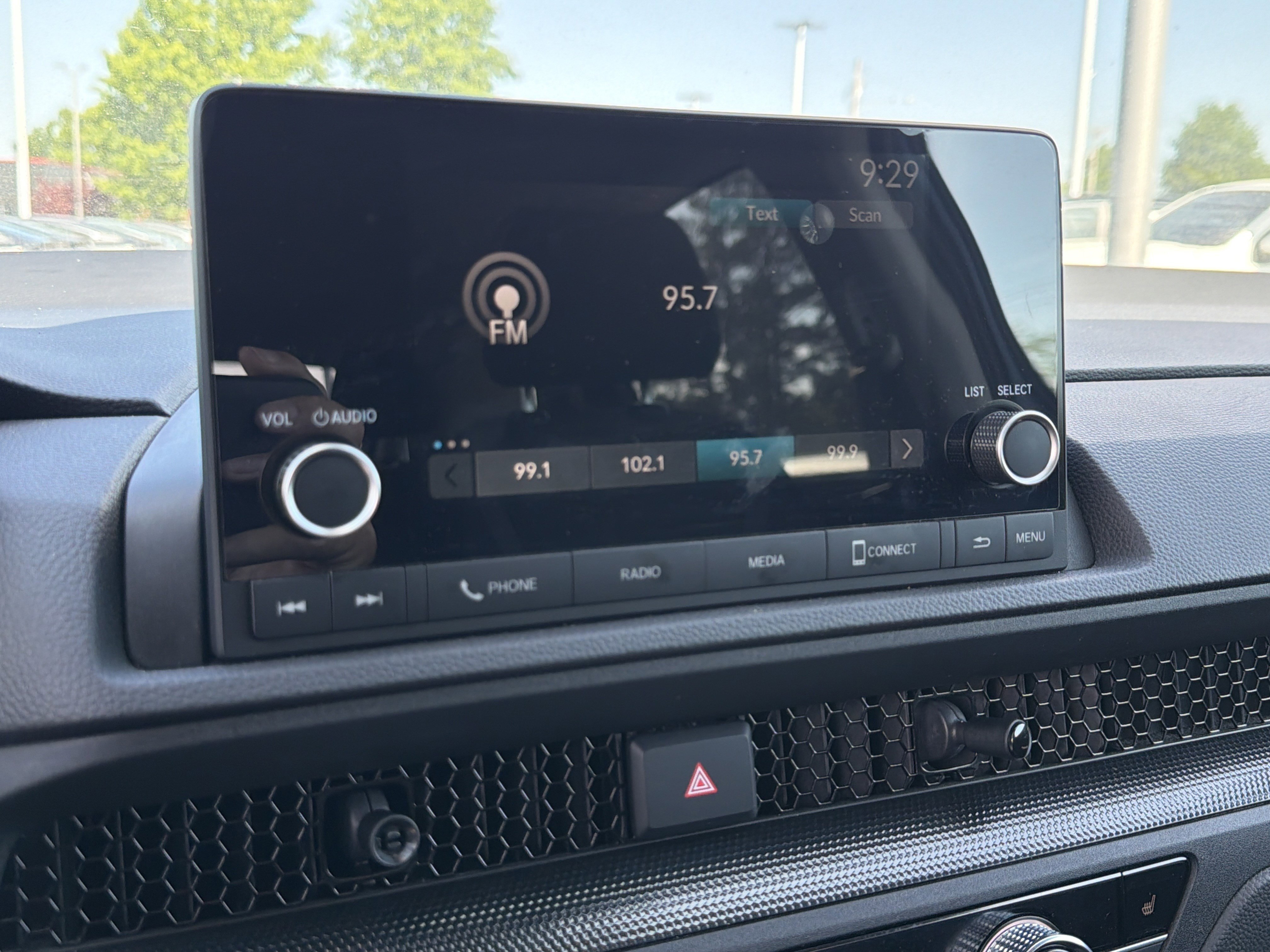Used 2024  Honda EX image 5