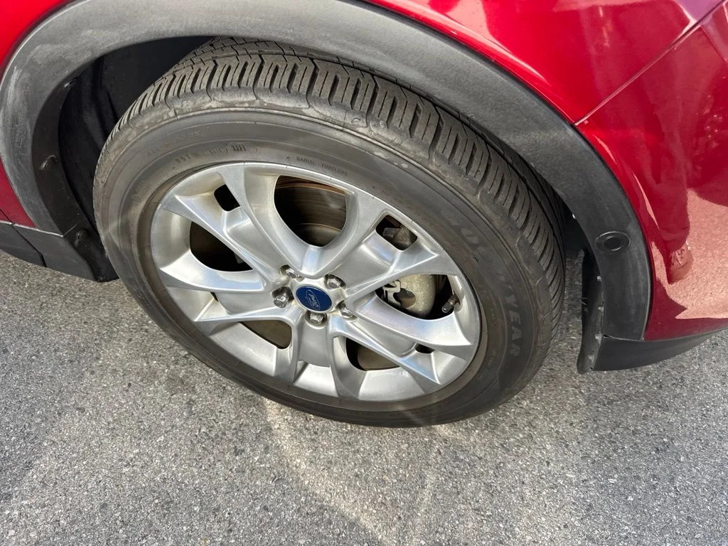 Used 2015 Red Ford Titanium image 3