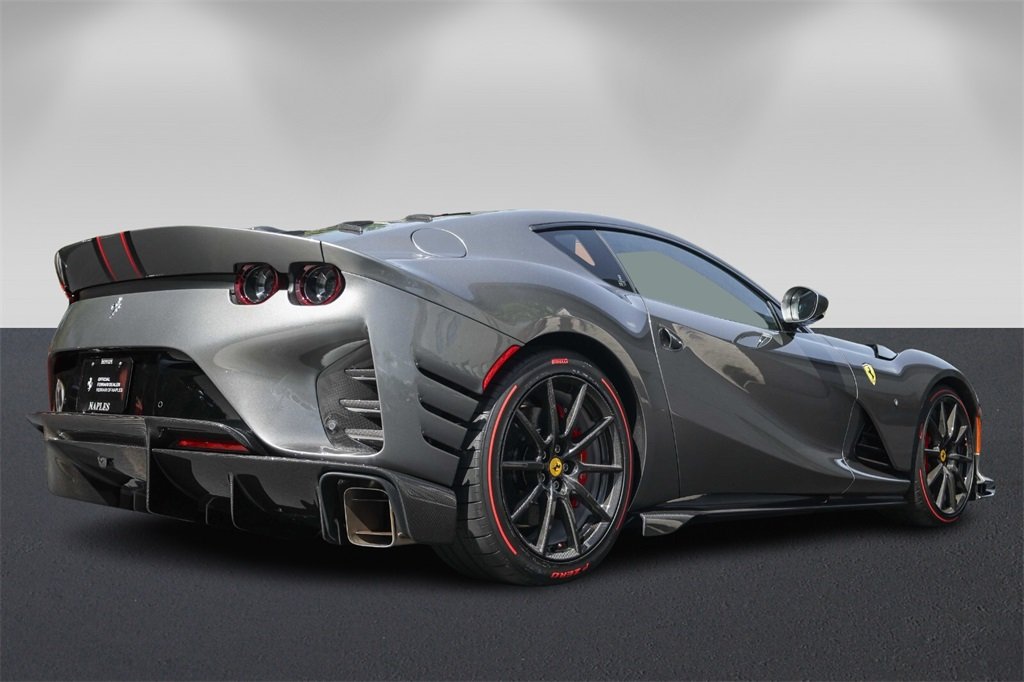2022 Ferrari 812 Competizione photo 3