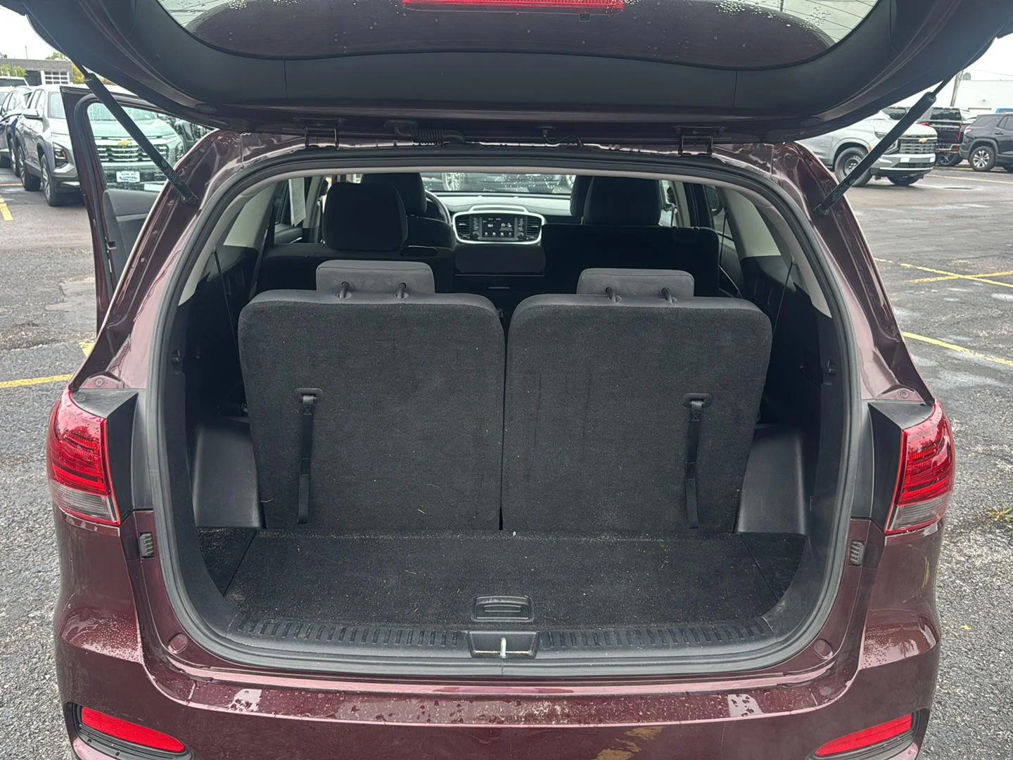 Used 2019 Sangria Kia LX image 22