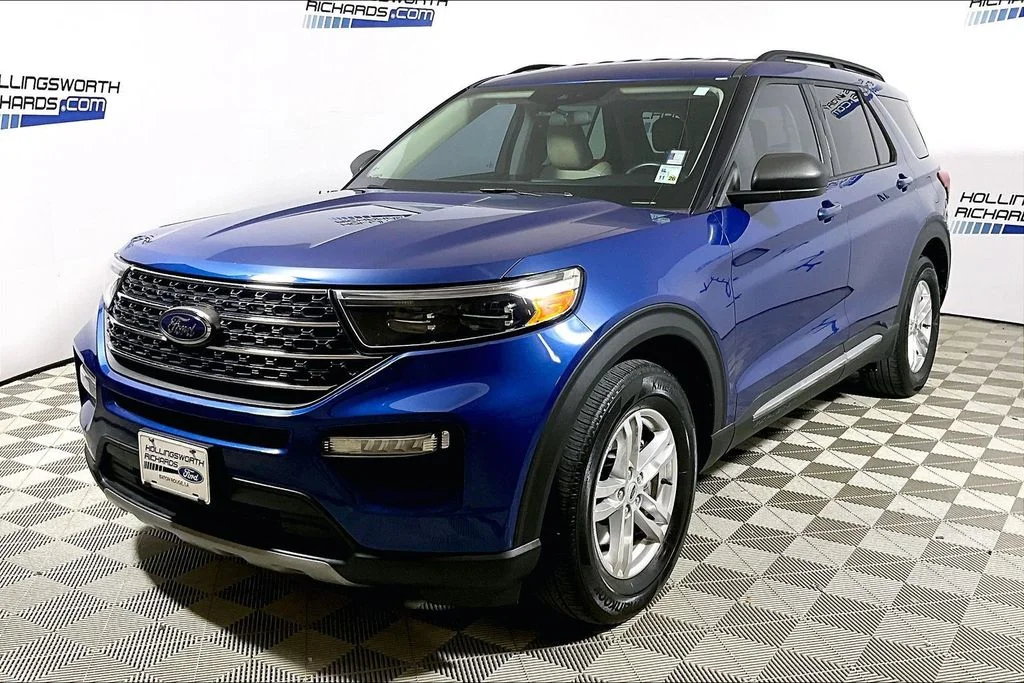 2023 Ford Explorer XLT RWD's photo