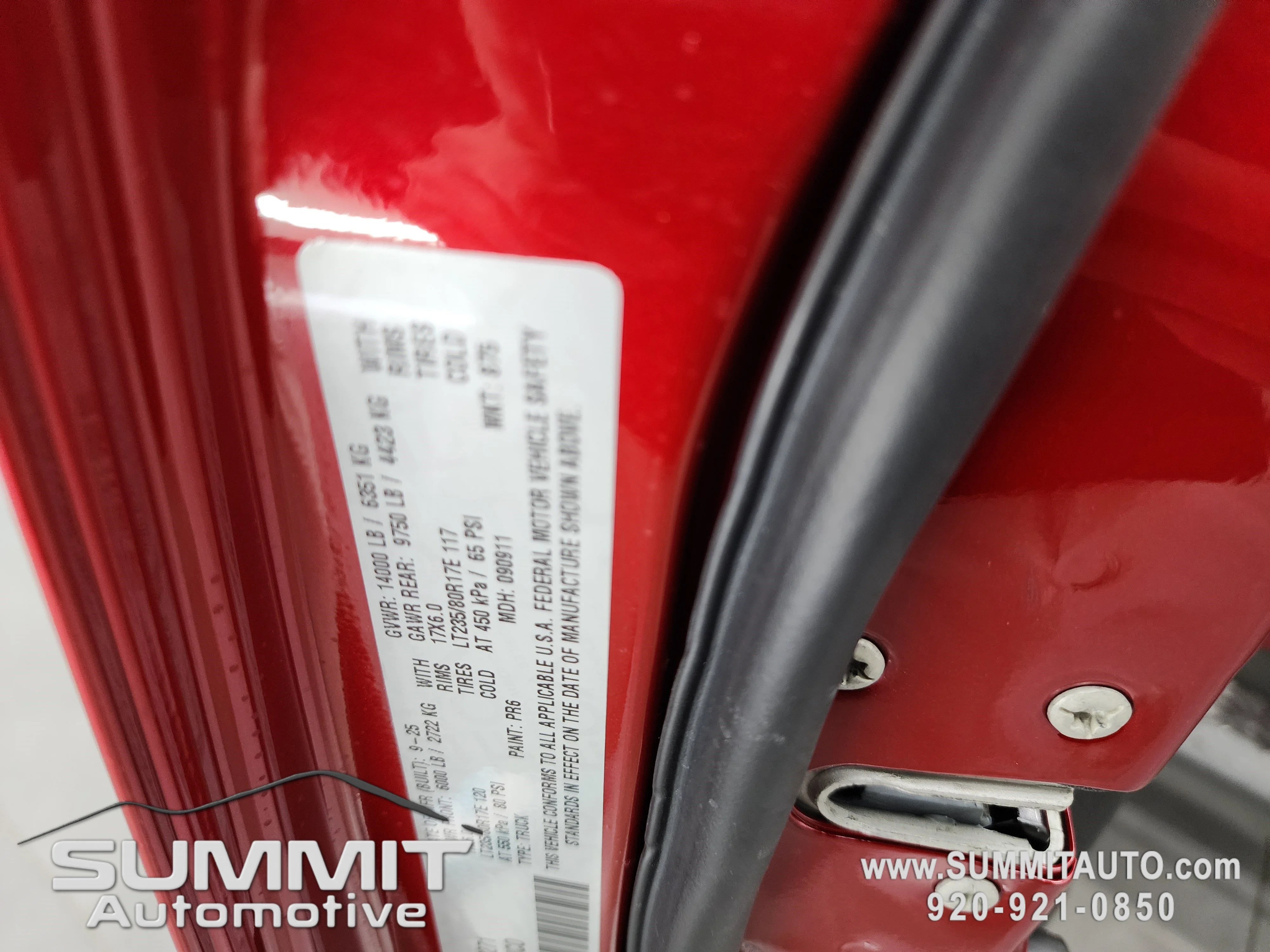 New 2026 Molten Red Pearl-Coat Exterior Paint RAM Tradesman image 68