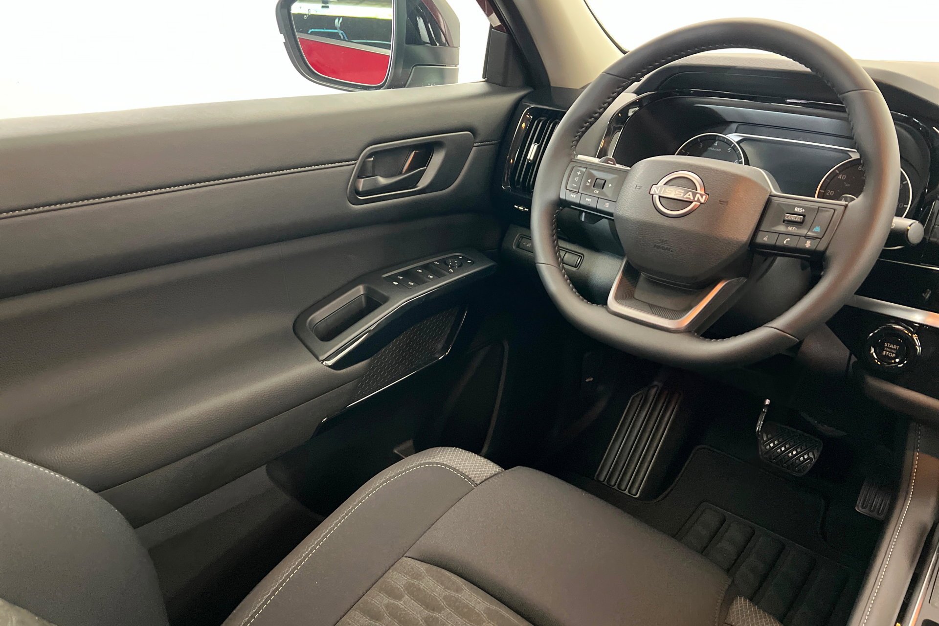 New 2026 Scarlet Ember Tintcoat Nissan SV image 12
