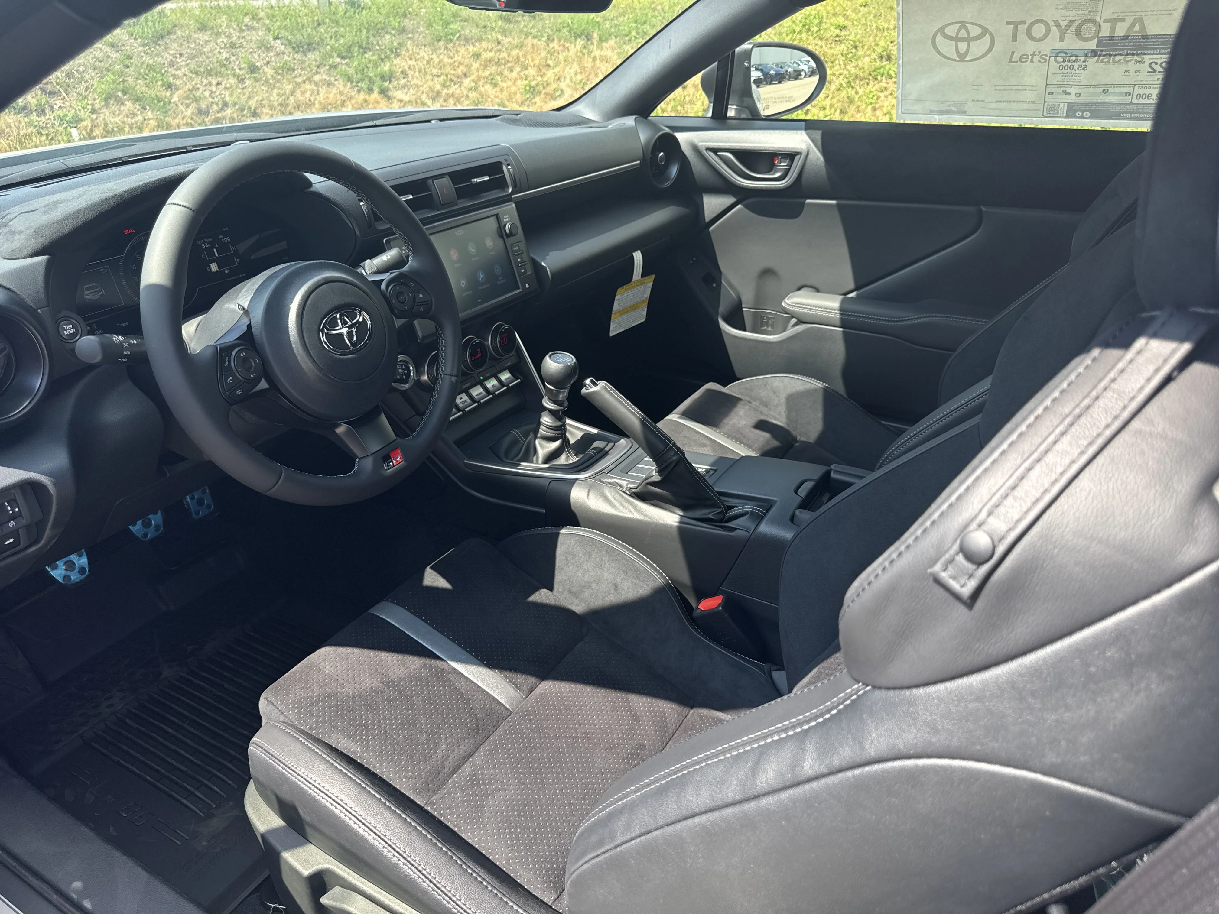2025 Toyota GR86 Premium - Photo 24