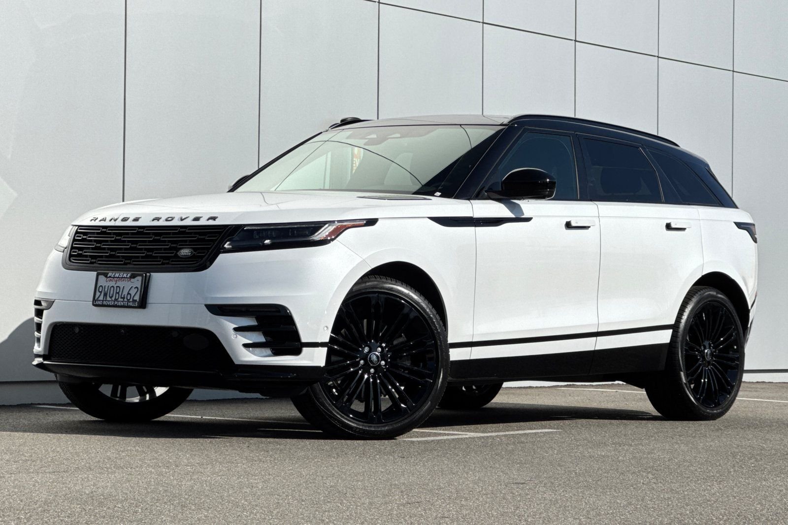 Certified Used 2026 White Land Rover Dynamic SE image 1