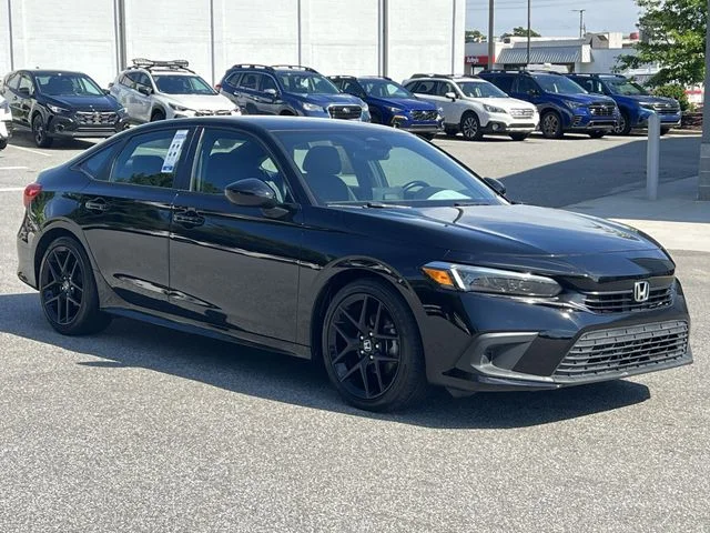 Used 2024  Honda Sport image 15