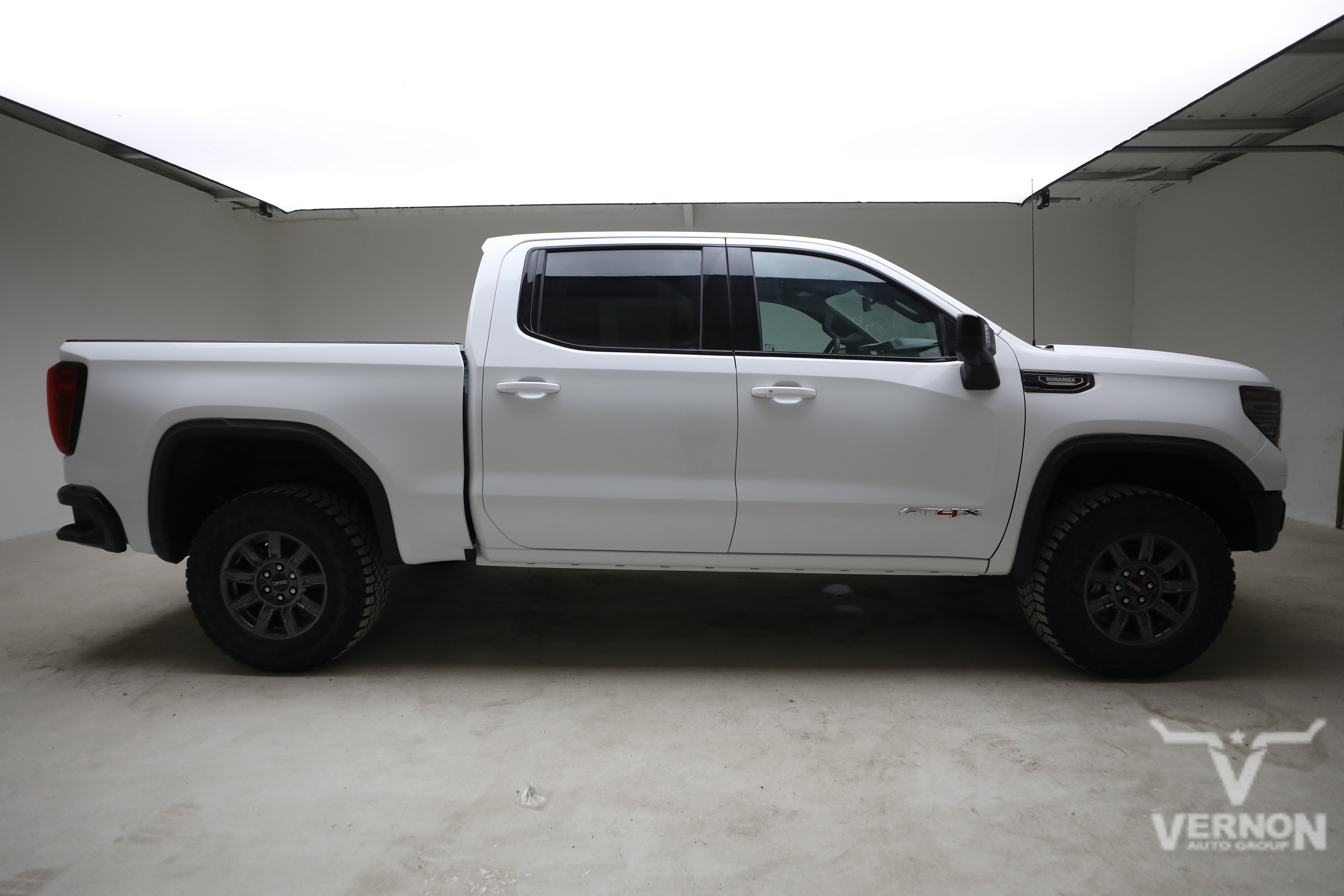 New 2026 Summit White GMC N image 6