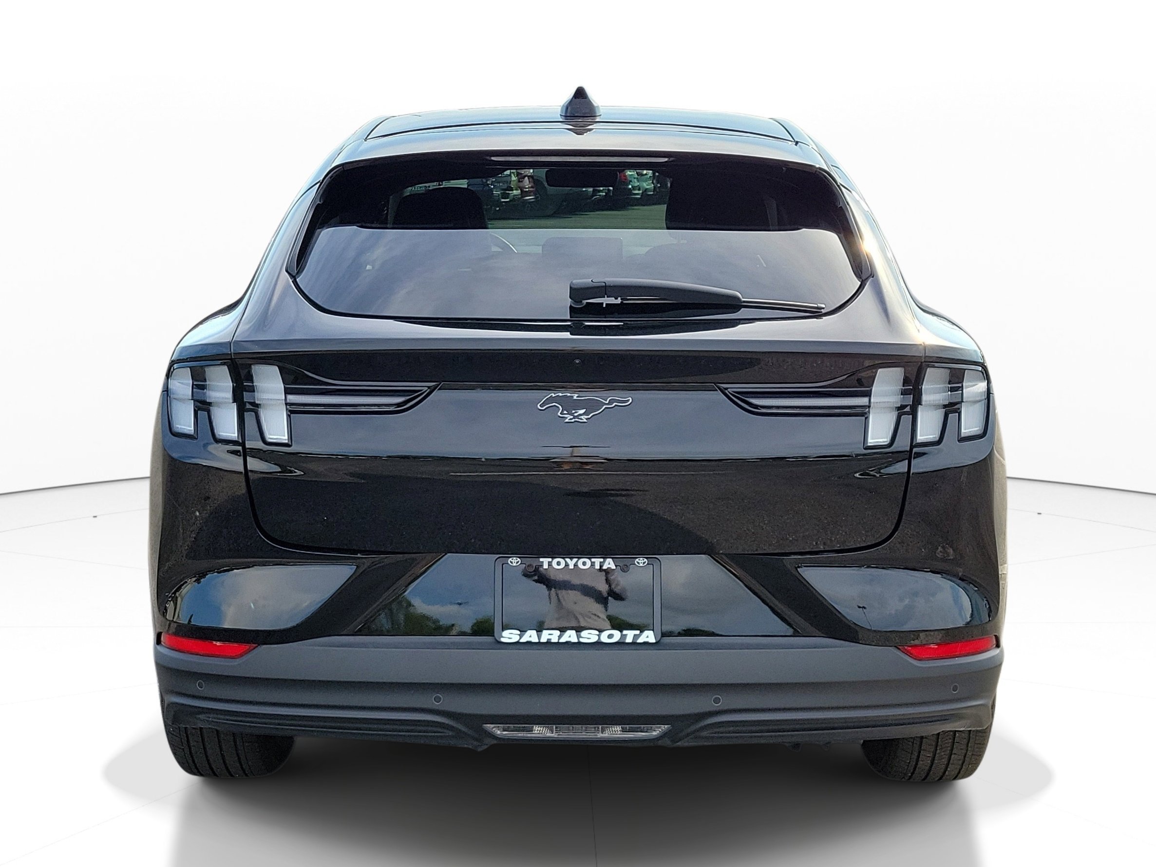 Used 2025 Shadow Black Ford Premium image 4