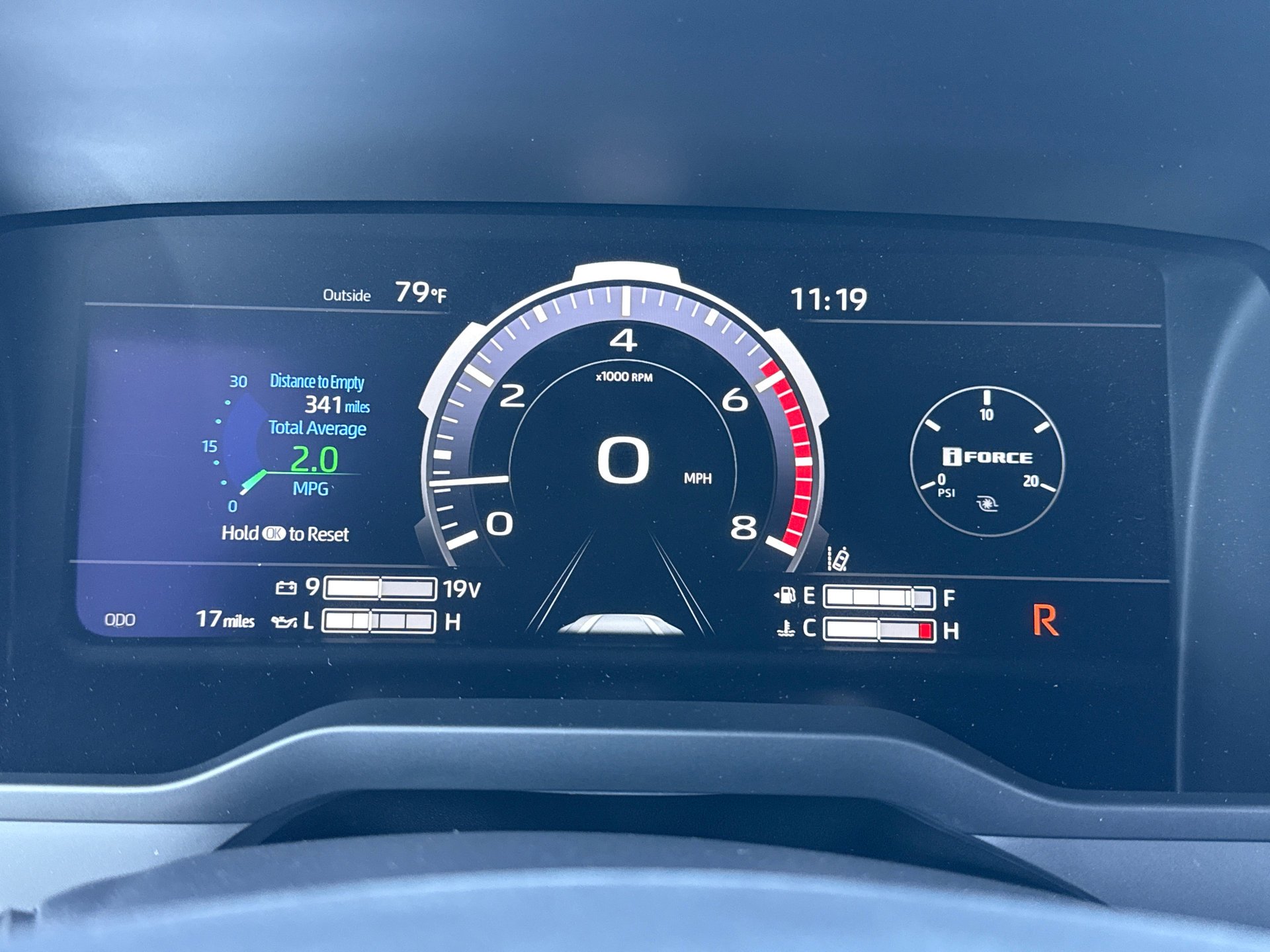 2025 Toyota Tundra Limited - Photo 32