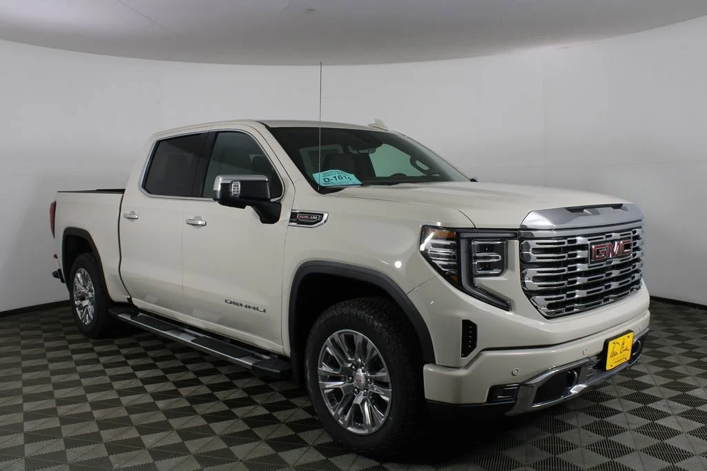 2026 GMC Sierra 4WD Crew Cab Short Box Denali's photo