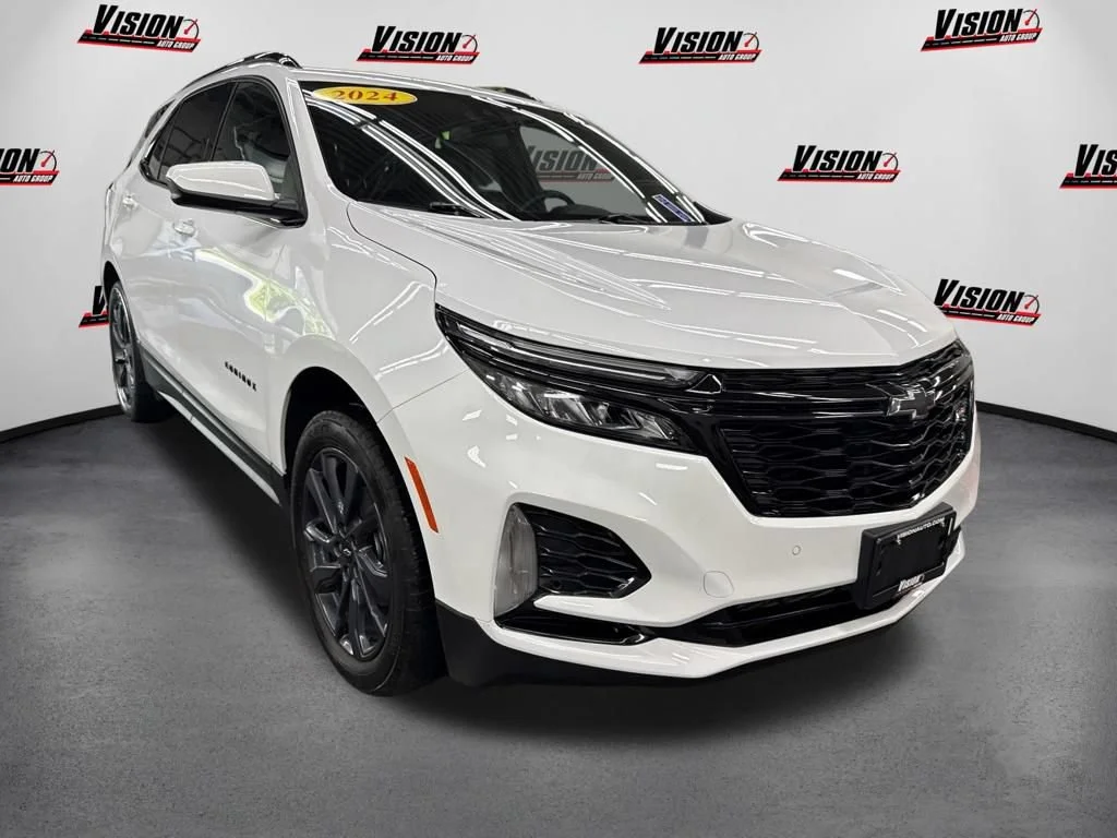 Used 2024 Summit White Chevrolet RS image 3