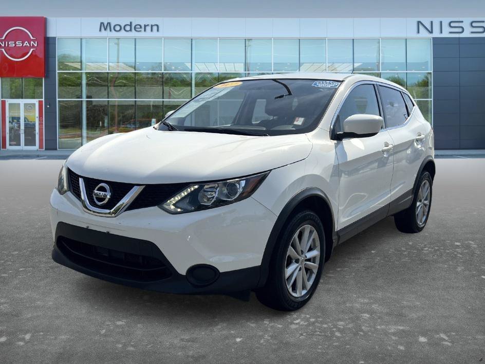 Used 2017 Glacier White Nissan S image 1