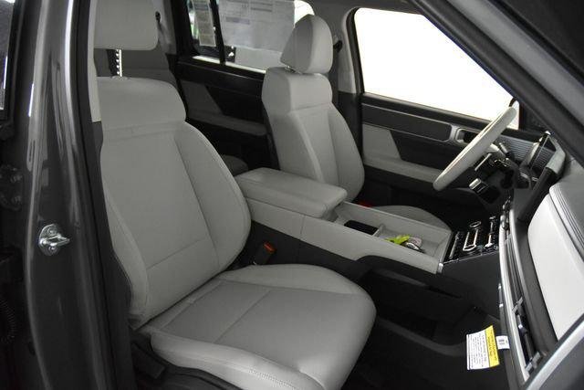New 2027 Gray Hyundai SE AWD image 80