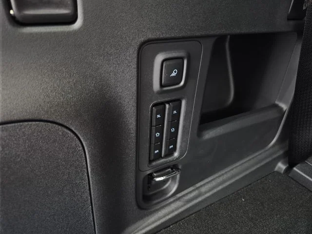 2025 Ford Expedition Active - Photo 10