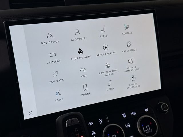 New 2026 Fuji White Land Rover X-Dynamic SE image 15