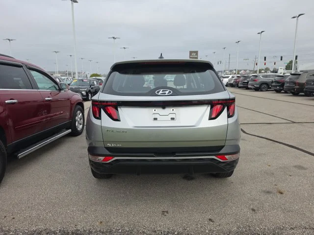 Used 2024 Silver Hyundai SE image 3