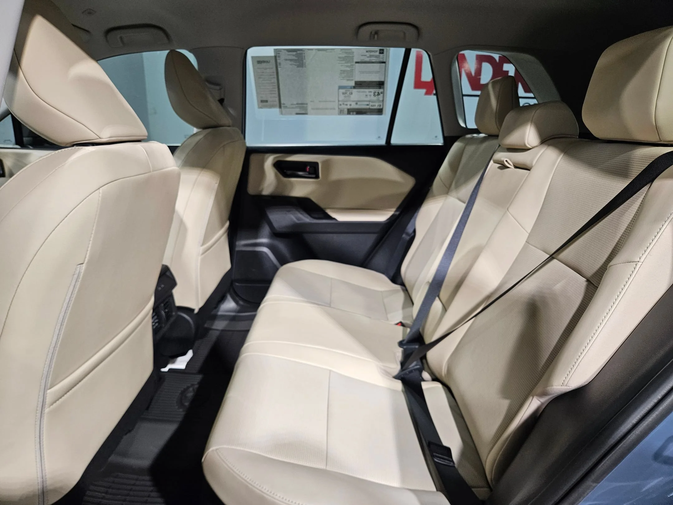 New 2026 Cloud Toyota XLE Premium image 19