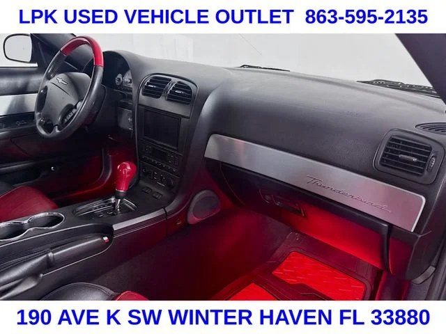 Used 2004  Ford Base image 24