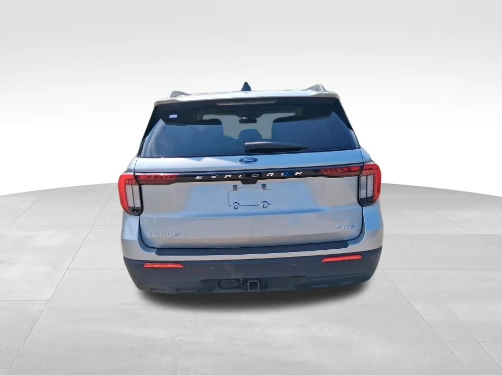 Used 2025 Silver Ford Active image 7