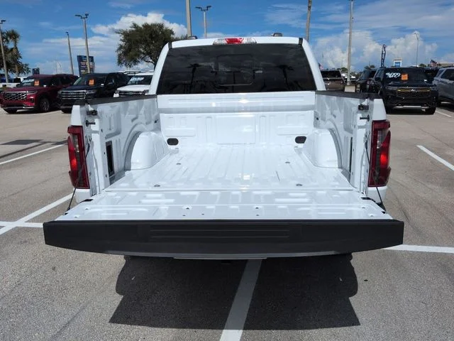 New 2026 Oxford White Ford XLT image 13