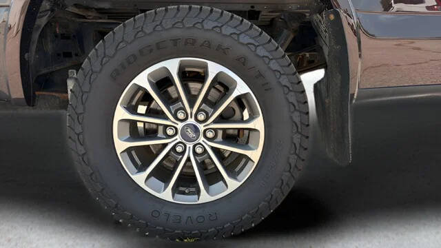 Used 2019  Ford  image 32