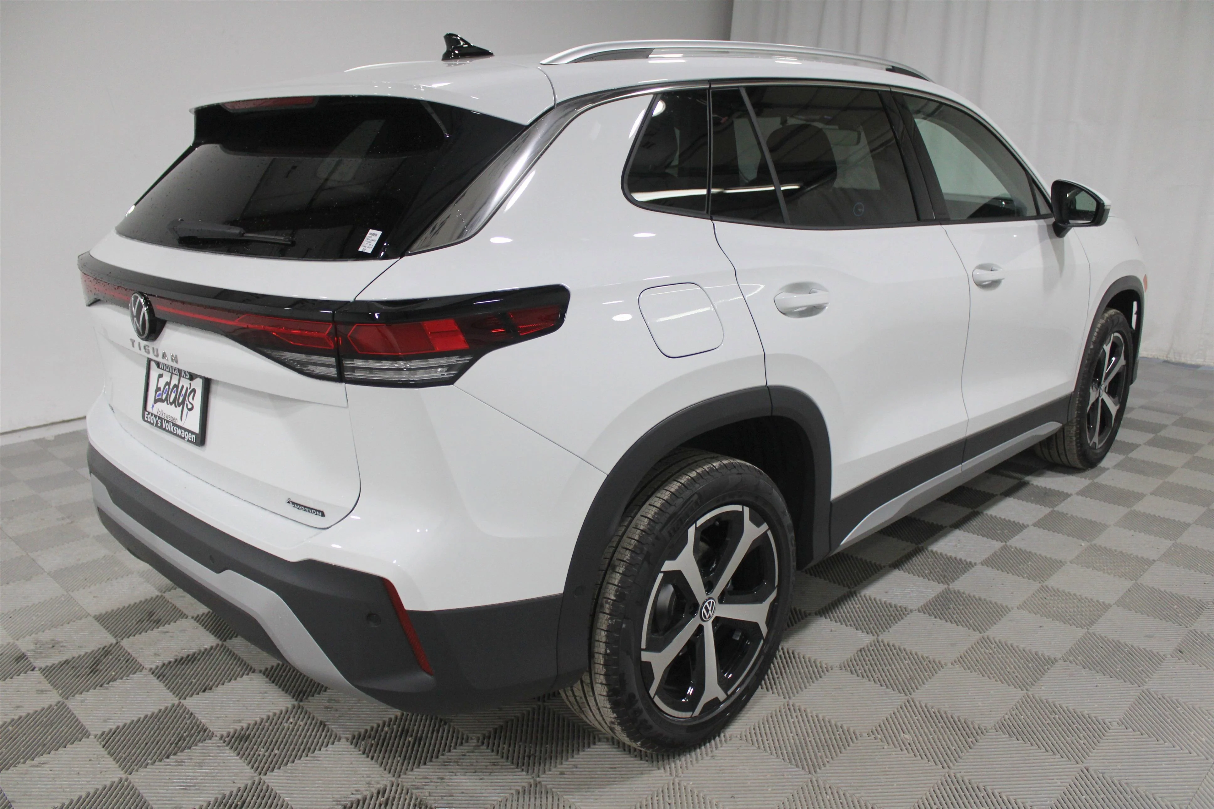 New 2026 Pure White Volkswagen SE image 26