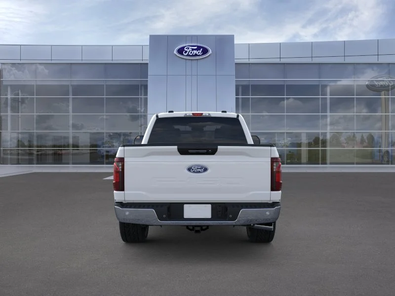 New 2026 Oxford White Ford XLT image 34