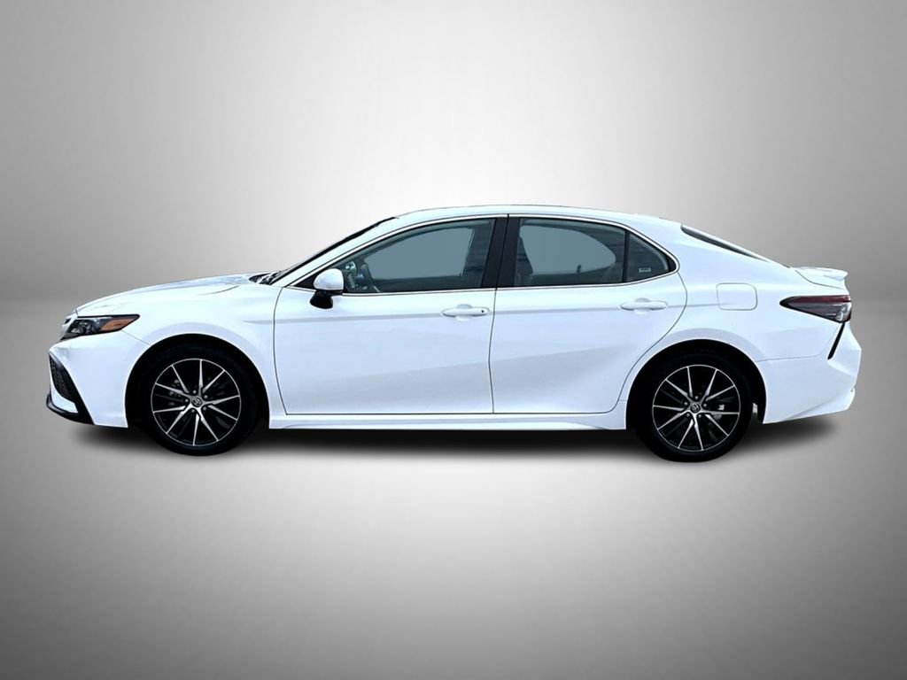 2024 Toyota Camry SE - Photo 8