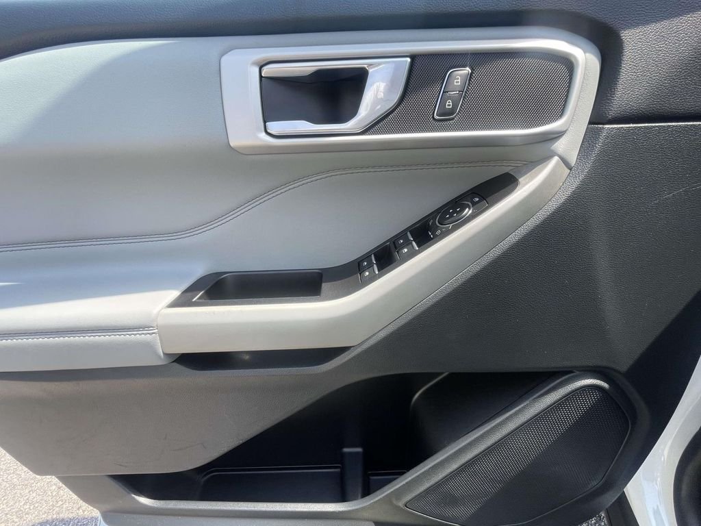 Used 2021 White Ford XLT image 18