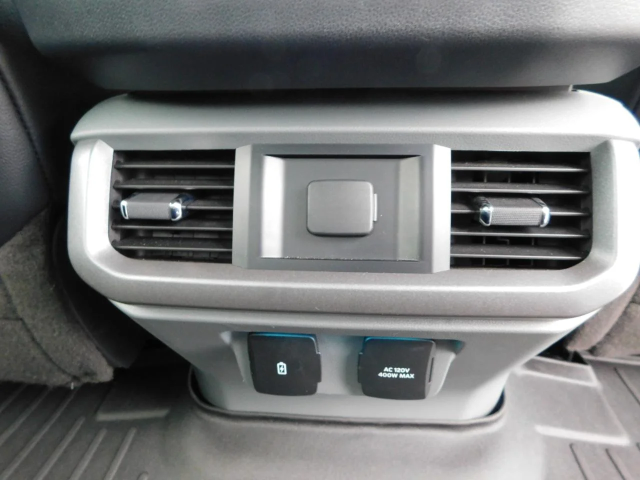 Used 2023 Iconic Silver Metallic Ford LARIAT 4WD SUPERCREW 6.5 ft image 17