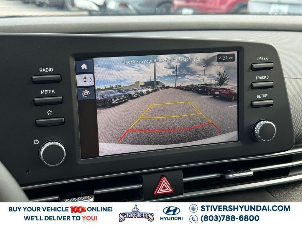 New 2026 White Hyundai SE image 4